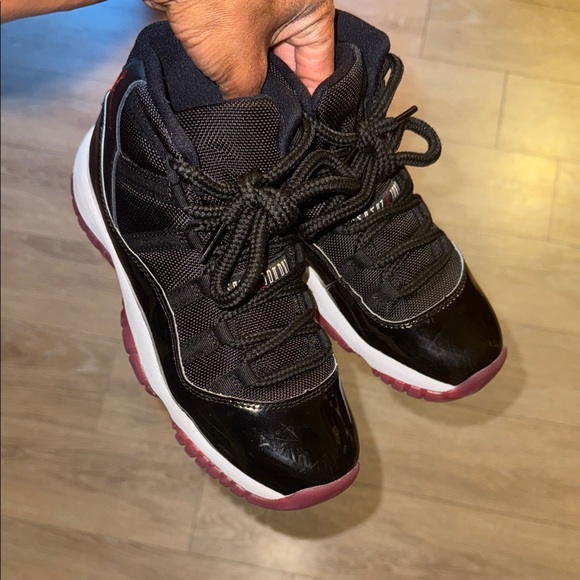 Jordan 11 Retro BRED